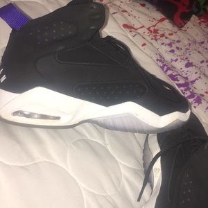 Jordan shoes size 5y